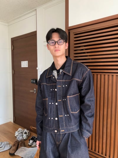 秋冬首選 卯釘細節 多層褶皺 短版 原牛外套 (set-up) - 2C2