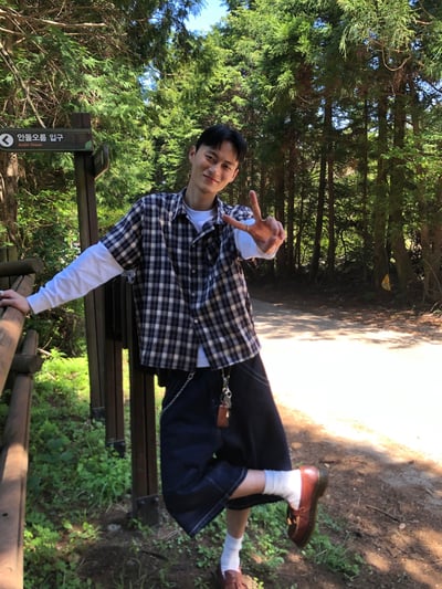 不對稱縫線 背面殺手 百慕達 7分 牛仔短褲 - 2C4