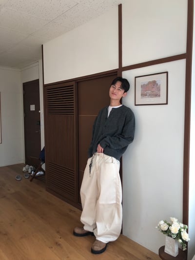 秋冬極簡風 精緻鈕扣 短版針織 羊毛開襟衫 - 3C9