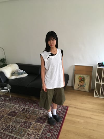 清爽酷夏 街頭鈕扣 斜線設計 背心 - 4C18