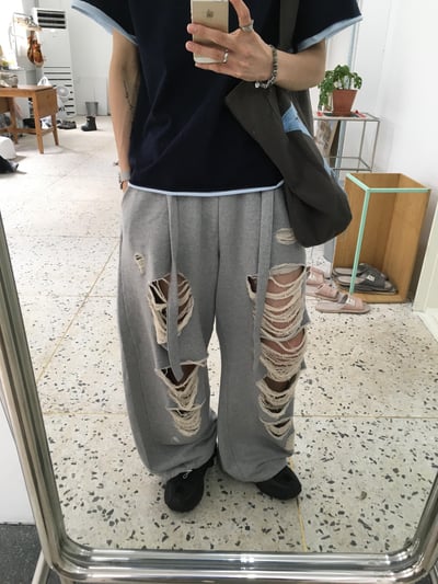 街頭鬆弛感 刷破設計 寬鬆 弧形棉褲  - 2C13