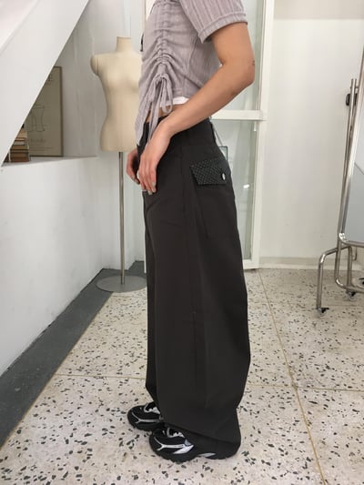 韓女經典氛圍 局部細節點綴 彎刀寬版 長褲 - 3C14