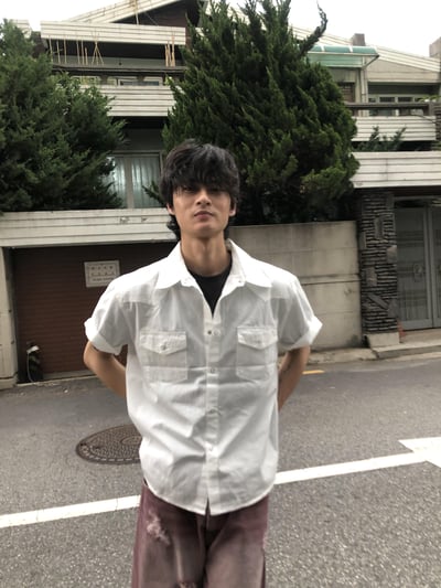 韓系型男 俐落線條 薄款 短袖 襯衫 - 4C13