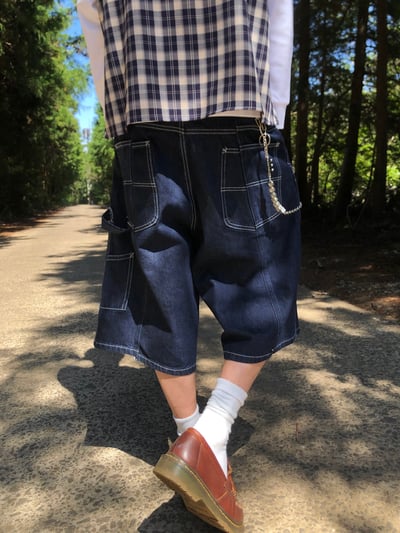 不對稱縫線 背面殺手 百慕達 7分 牛仔短褲 - 2C17