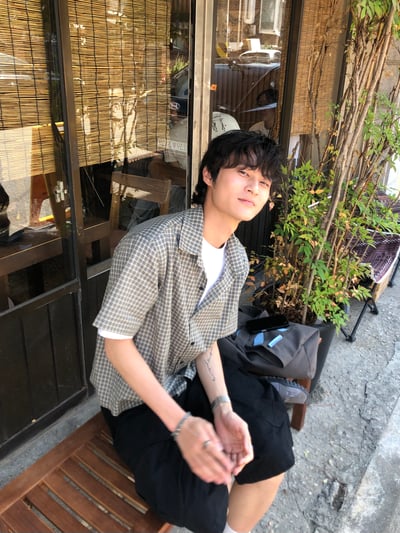 酷夏薄款 街頭高質感 細格紋 短版 短袖襯衫 - 2C19