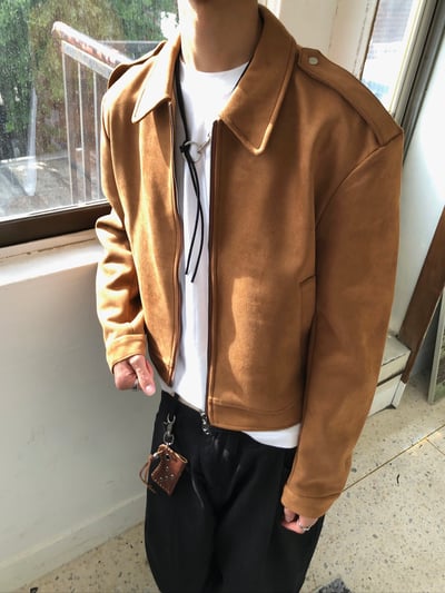 簡約幹練 絨面革 名牌質感 短版 神衣 夾克 - 2C13