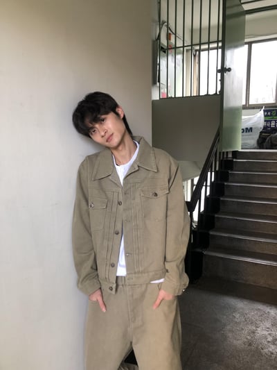 文藝鈕扣 微短版 機車飆仔 牛仔外套 (set-up) - 2C12