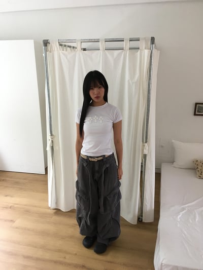 美式十字架 刺繡造型 貼身短版 短袖 上衣 - 2C12