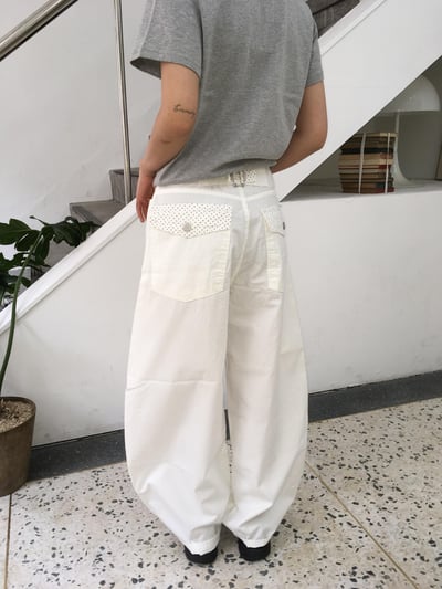韓女經典氛圍 局部細節點綴 彎刀寬版 長褲 - 3C5