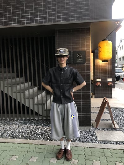 經典美式街頭 合身 卯釘牛仔 短版襯衫 - 2C13