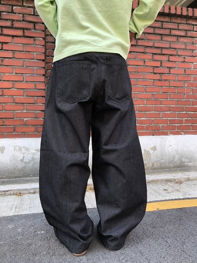 街頭經典百搭 細條紋 鬆緊帶 寬版 牛仔長褲 - 3C9