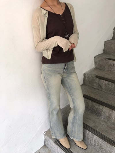 經典款 不規則水洗 微喇叭 修身 牛仔褲 - 1C17
