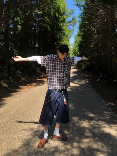 不對稱縫線 背面殺手 百慕達 7分 牛仔短褲 - 2C16