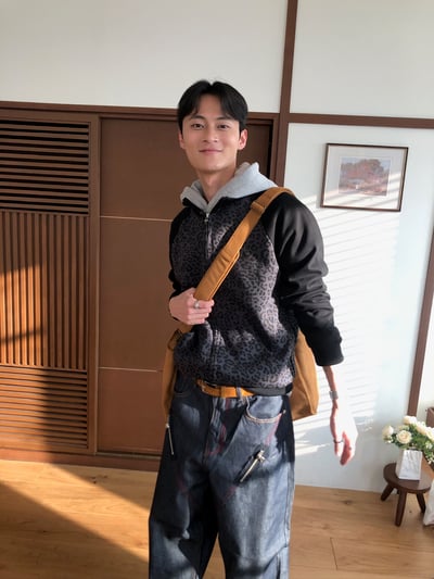 一枝獨秀 街頭氛圍 豹紋配色 微短版 外套 - 2C16