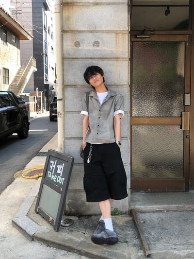 酷夏薄款 街頭高質感 細格紋 短版 短袖襯衫 - 2C10