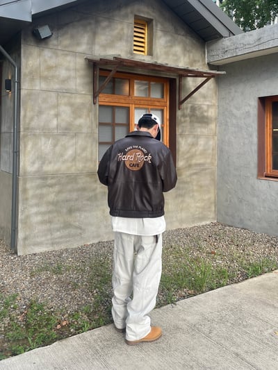 (咖色,黑色現貨) Hard Rock 絨毛刺繡 皮革外套 - 2C4