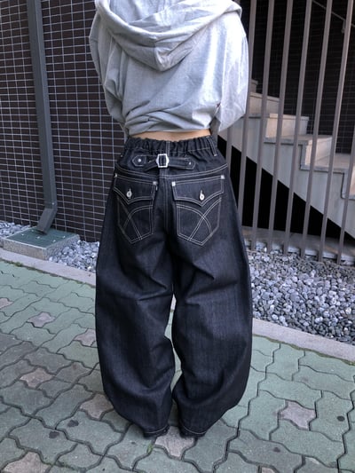 背影殺手 高檔縫線 鬆緊帶 寬版 牛仔長褲 - 3C1