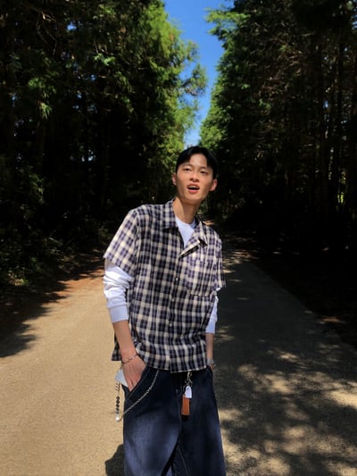 倫敦街頭 親膚涼感 短版 格紋 短袖襯衫 - 4C6