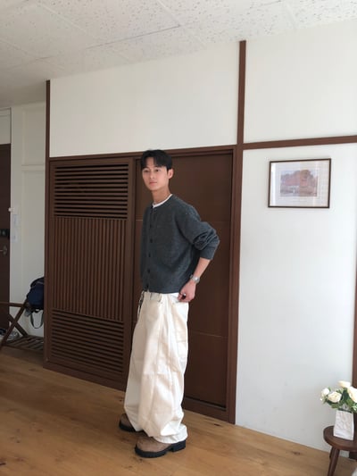 秋冬極簡風 精緻鈕扣 短版針織 羊毛開襟衫 - 3C6