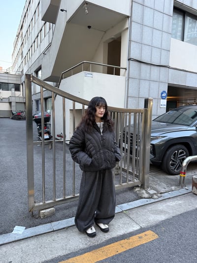 俐落曲線 輕量短版 羽絨外套 - 3C12