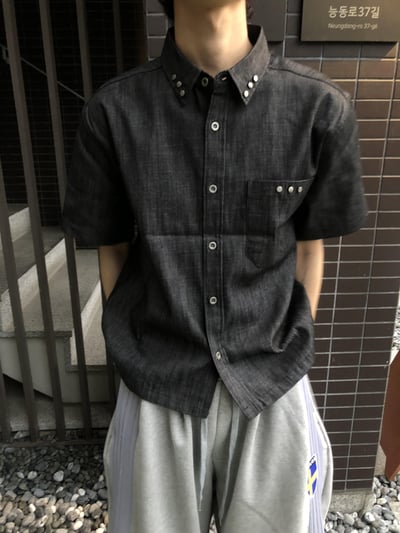 經典美式街頭 合身 卯釘牛仔 短版襯衫 - 2C2