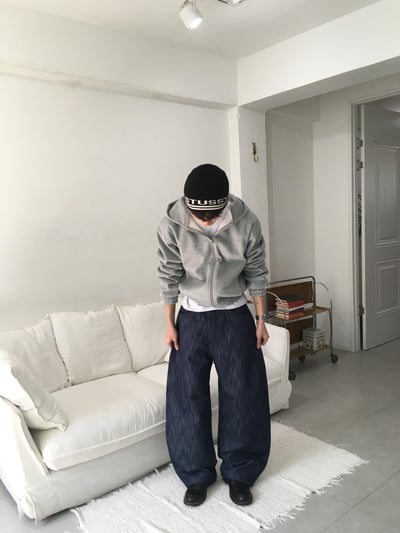 彎曲修身 高檔空氣棉 短版 素面 連帽外套 - 2C12