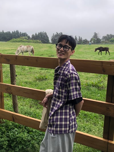 倫敦街頭 親膚涼感 短版 格紋 短袖襯衫 - 4C8