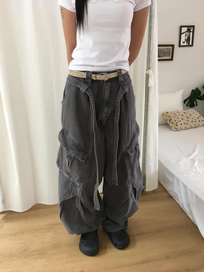 極致街頭 掛繩造型 工裝口袋 立體抓皺 寬鬆長褲 - 3C2