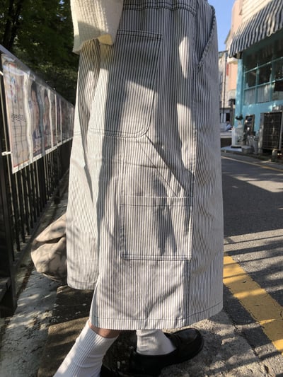 歐美休閒 俐落版型 細條紋 寬版 工裝短褲 - 2C4