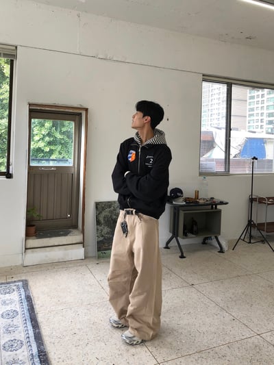 藝術殿堂 高級刺繡 運動街頭 短版 外套 - 3C9