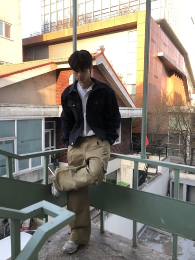 獨特肩部針織 牛仔 微短版 機車夾克 - 2C9