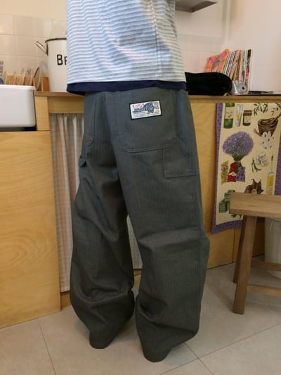 人字紋 小貼片刺繡 寬版直筒 原牛褲 - 3C9