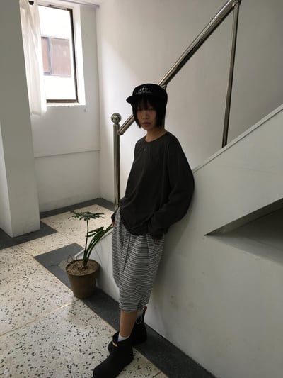 休閒條紋 鬆緊帶 褲管抽繩 7分 棉短褲 - 2C6