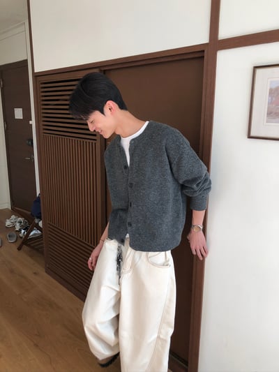 秋冬極簡風 精緻鈕扣 短版針織 羊毛開襟衫 - 3C12