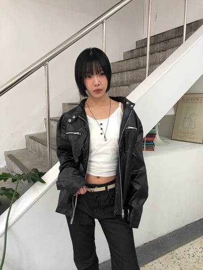 復古鈕扣 小雷絲收邊 細肩帶 小背心 - 4C13