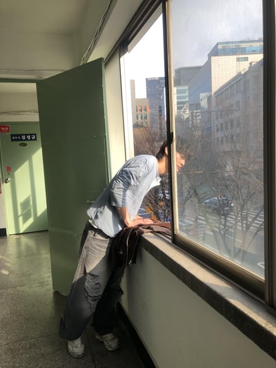 高檔布料 漸層刷色 街頭破洞 牛仔寬褲 - 2C15