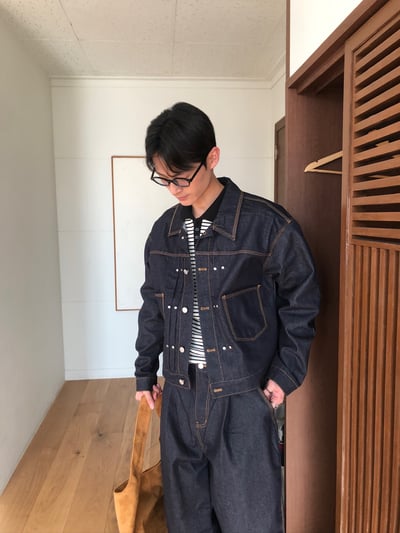 秋冬首選 卯釘細節 多層褶皺 短版 原牛外套 (set-up) - 2C15