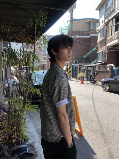 酷夏薄款 街頭高質感 細格紋 短版 短袖襯衫 - 2C13