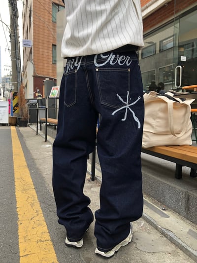 Carry Over 上流巴黎 手工刺繡 牛仔 直筒微寬褲 - 3C22