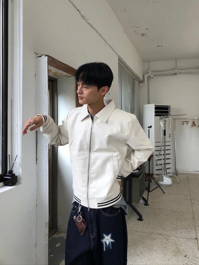 素雅幹練 亮感 皮革 短版 夾克 - 2C16