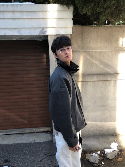 歐美經典 立領皮革 俐落修身 短版大衣 - 2C12