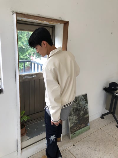 素雅幹練 亮感 皮革 短版 夾克 - 2C8