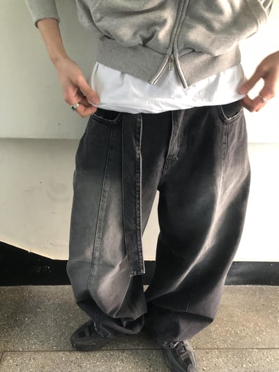 中央割線 水洗 寬鬆 假皮帶 牛仔長褲 - 2C9