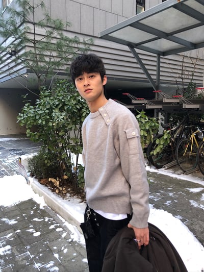 領口斜線 鈕扣 微短版 工裝 針織衫 - 3C15