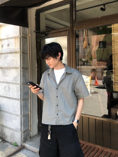 酷夏薄款 街頭高質感 細格紋 短版 短袖襯衫 - 2C17