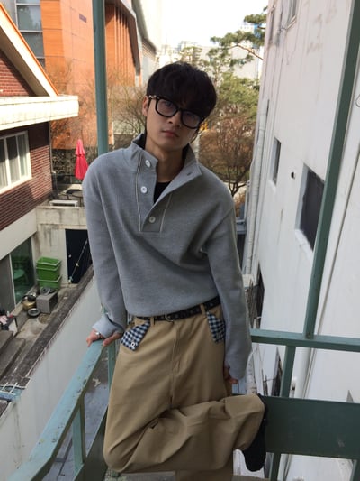 半高開V領 鈕扣 短版 華夫格 指套 薄長袖 - 3C18