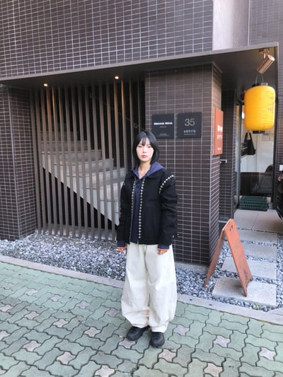秋季街頭 刺繡縫線 微短版 薄夾克 - 2C10