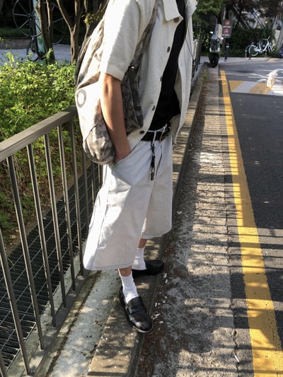 歐美休閒 俐落版型 細條紋 寬版 工裝短褲 - 2C9