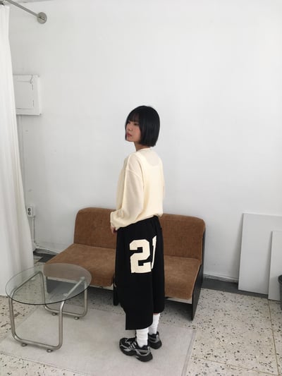 簍空口袋 立體視覺感 刺繡 7分棉褲 - 2C11
