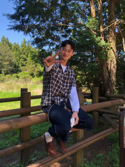 不對稱縫線 背面殺手 百慕達 7分 牛仔短褲 - 2C12